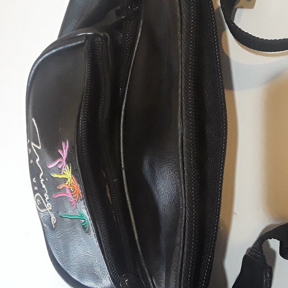 NEW VINTAGE  MIRAGE LAS VEGAS ZIPPERED FANNY BELT - Picture 4 of 4